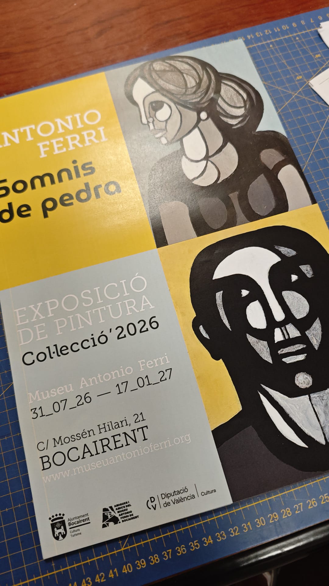 Cartelería impresa para exposición cultural